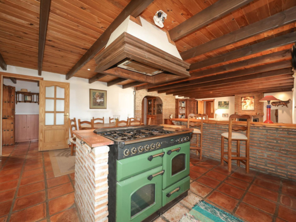 Villa for sale in Monda