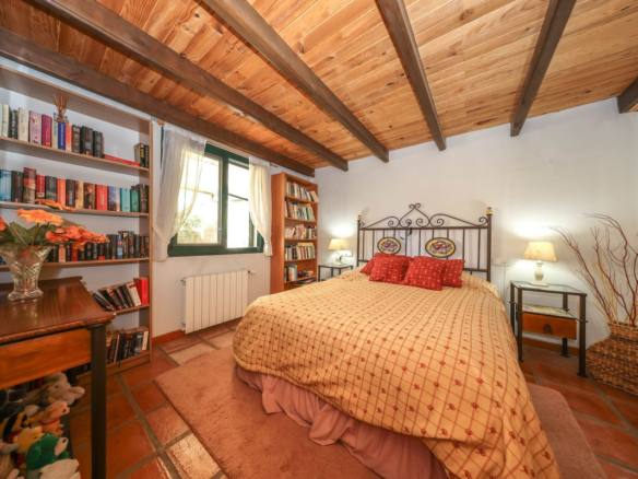 Villa for sale in Monda