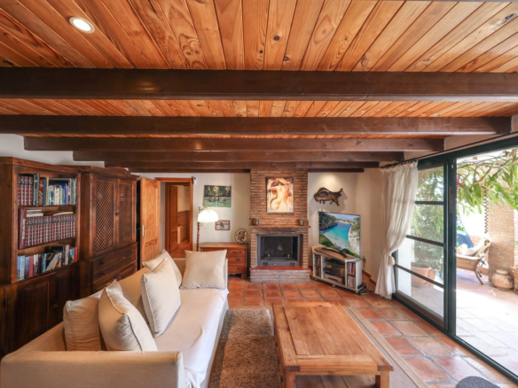 Villa for sale in Monda
