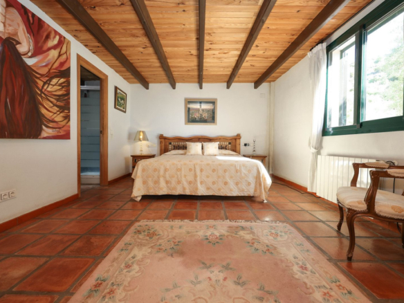 Villa for sale in Monda