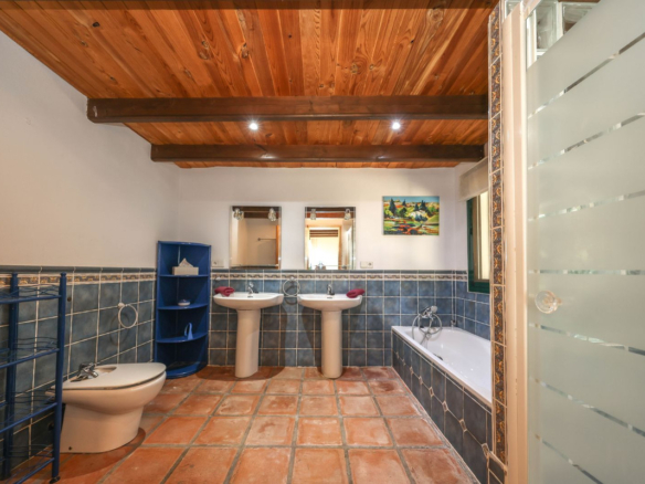 Villa for sale in Monda