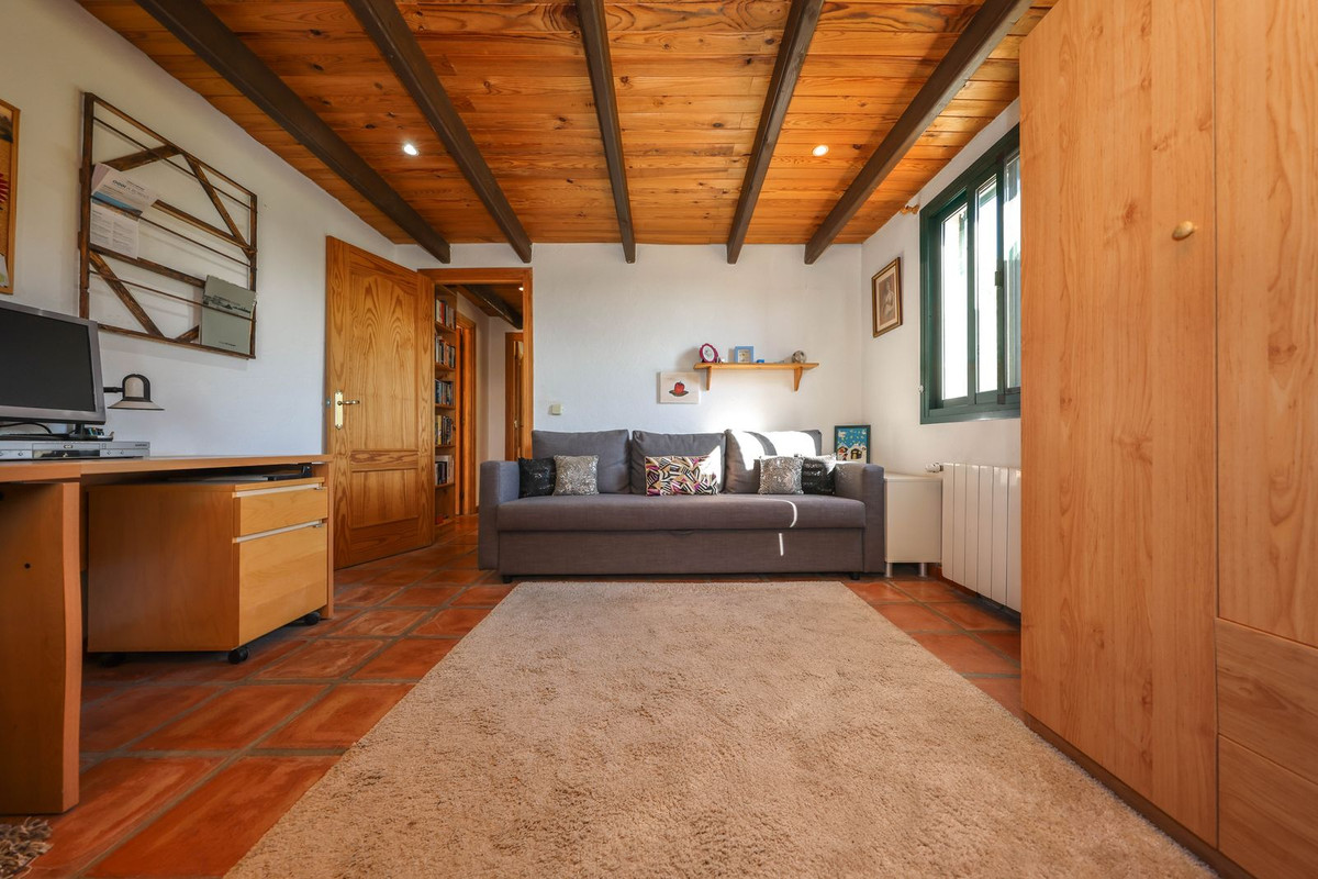 Villa for sale in Monda