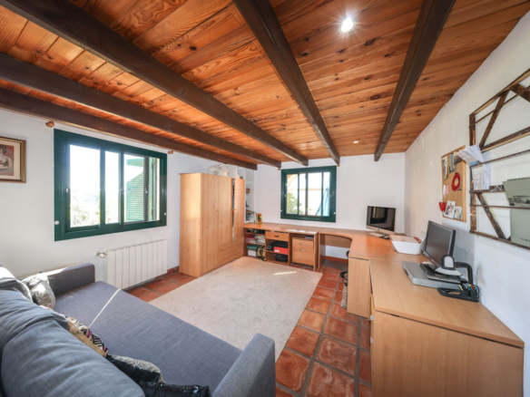 Villa for sale in Monda