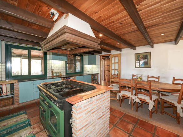 Villa for sale in Monda
