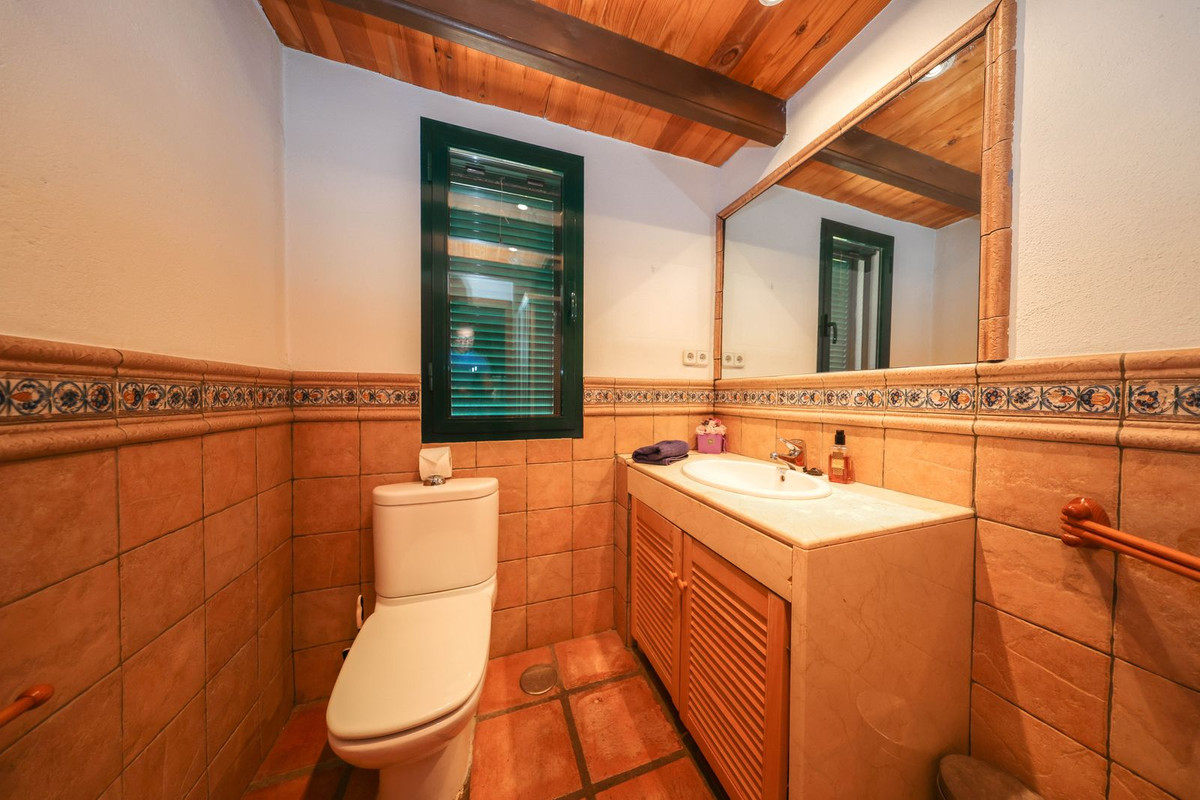 Villa for sale in Monda