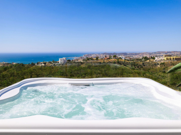 New Apartment for sale in Fuengirola